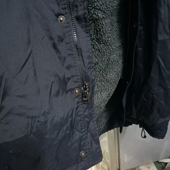 Columbia - Picture 2 of 16